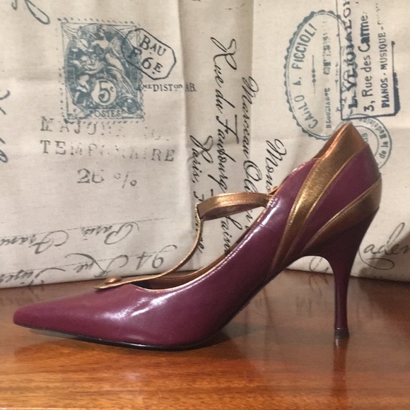 Never worn J. Vincent Bordeaux strap pumps - Picture 2 of 5